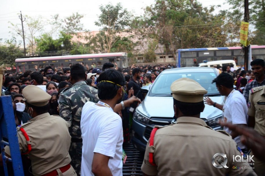 Jathi-Ratnalu-Pre-Release-Event